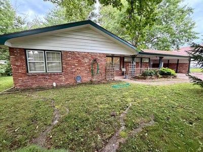 /international/us/703-n-marshall-street-marshfield-mo-110109085382/