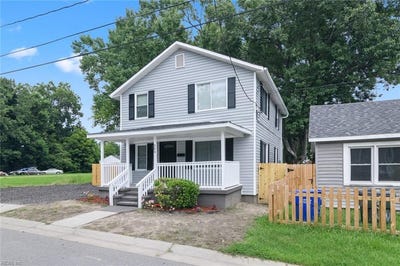 /international/us/204-n-capital-street-suffolk-va-110101163822/