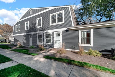 /international/us/339-farmington-lane-vernon-hills-il-110120923808/