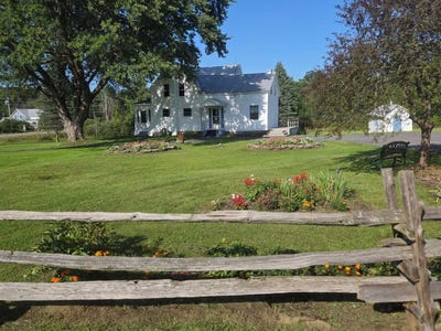 /international/us/4076-state-highway-37-ogdensburg-ny-110110169164/