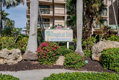 /international/us/845-collier-court-unit-502-marco-island-fl-110096628167/
