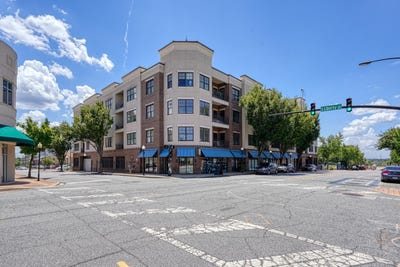 /international/us/155-e-broad-414-street-spartanburg-sc-110106010842/