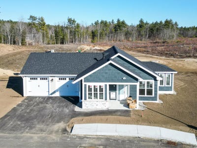 /international/us/93-whispering-pines-place-conway-nh-110105052474/