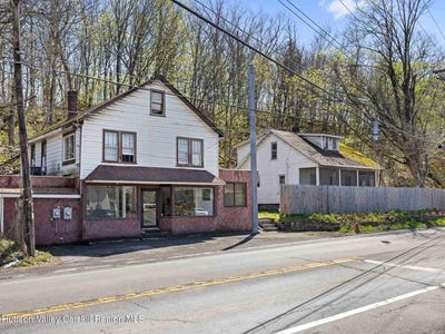 /international/us/1950-1958-ulster-avenue-lake-katrine-ny-110107479574/
