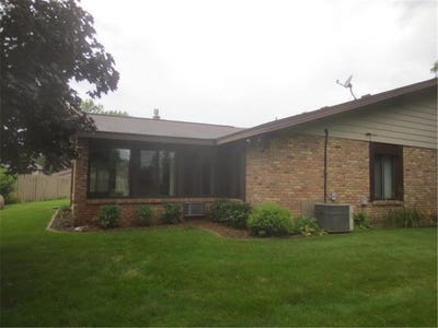 /international/us/1160-black-oaks-lane-n-plymouth-mn-110100995622/
