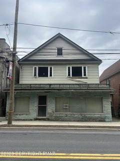 /international/us/216-e-main-street-glen-lyon-pa-110106679361/