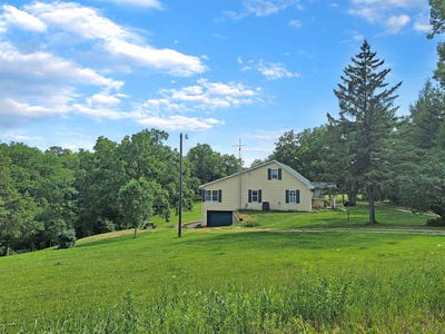 /international/us/4459-w-stagecoach-trail-galena-il-110110352021/
