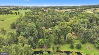 /international/us/9-century-lane-newmanstown-pa-110120508684/