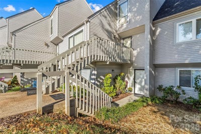 /international/us/1050-21st-avenue-hickory-nc-110120691501/