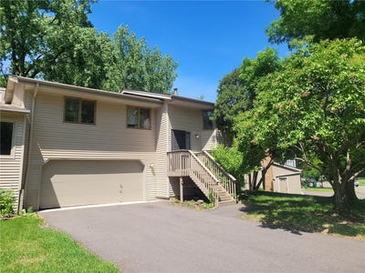 /international/us/1585-s-bavarian-pass-fridley-mn-110108408700/