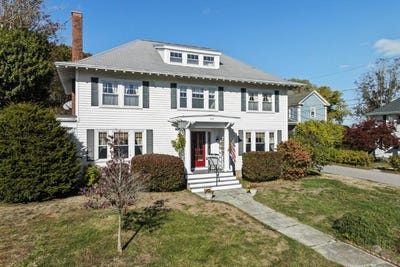 /international/us/210-ocean-point-road-boothbay-me-110103031691/