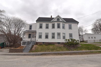 /international/us/86-fourth-street-auburn-me-110108358883/