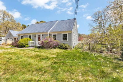 /international/us/273-bishops-terrace-hyannis-ma-110108031061/