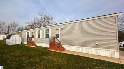 /international/us/1062-jefferson-court-mt-pleasant-mi-110097192655/