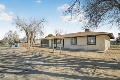 /international/us/40226-177th-street-lake-los-angeles-ca-110105257457/