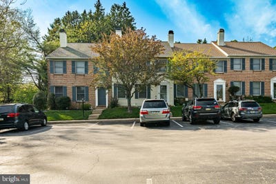 /international/us/419-holly-tree-court-chester-springs-pa-110107852928/