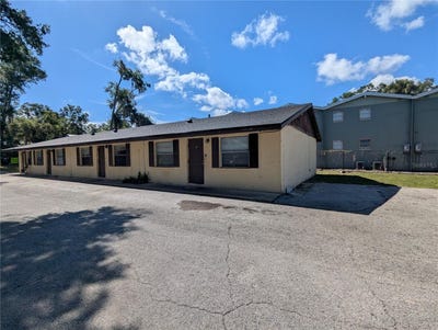 /international/us/830-n-clake-street-deland-fl-110101434088/