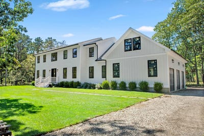 /international/us/95-n-summit-boulevard-westhampton-ny-110101911449/