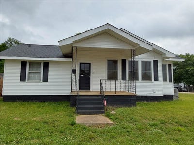 /international/us/805-goddard-avenue-seneca-sc-110108239823/