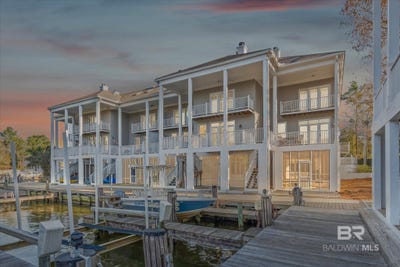 /international/us/18175-scenic-highway-98-fairhope-al-110108146157/