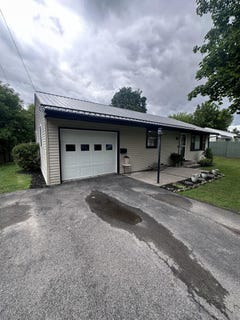 /international/us/78-waverly-potsdam-ny-110119425803/