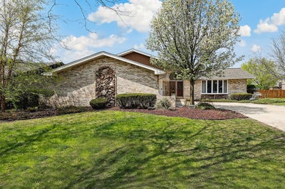 /international/us/15622-s-trailside-drive-homer-glen-il-110108582421/