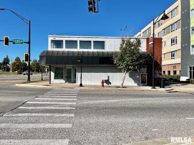 /international/us/718-s-illinois-avenue-carbondale-il-110107156655/