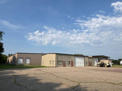 /international/us/3704-e-sd-hwy-50-yankton-sd-110102621533/