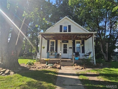 /international/us/523-e-main-street-sparta-il-110108633101/