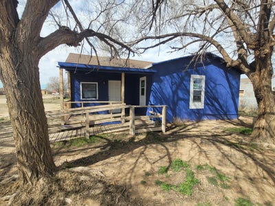 /international/us/1055-s-3rd-street-slaton-tx-110103339054/
