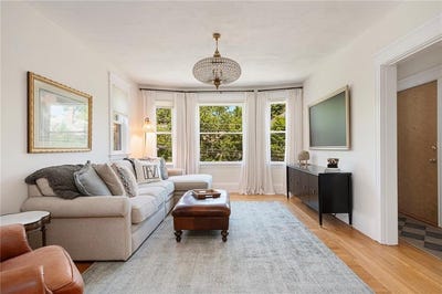 /international/us/127-irving-avenue-providence-ri-110101245541/