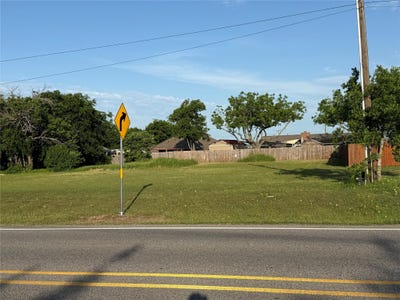 /international/us/513-n-pearson-street-godley-tx-110107456884/