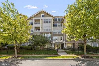 /international/us/12824-clarksburg-square-road-clarksburg-md-110107842597/