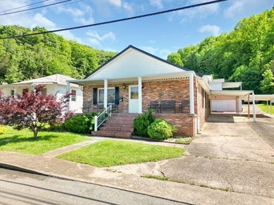 /international/us/366-highland-prestonsburg-ky-110099825727/
