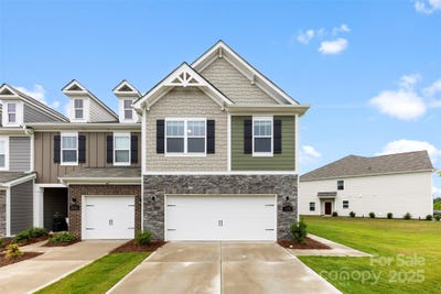 /international/us/5250-maynard-hill-drive-monroe-nc-110101421859/