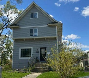 /international/us/834-s-16th-ave-maywood-il-110085577524/