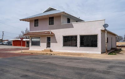 /international/us/200-n-3rd-street-canadian-tx-110108146601/