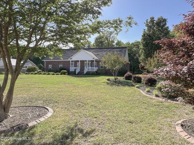 /international/us/211-stony-branch-road-new-bern-nc-110108411864/