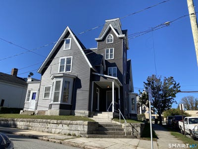 /international/us/26-prospect-street-new-london-ct-110107881191/