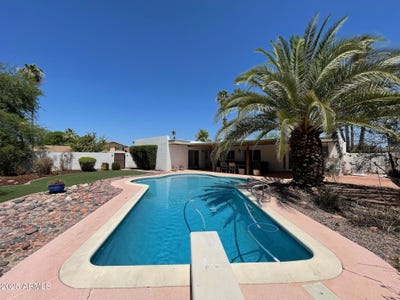 /international/us/1407-e-laguna-drive-tempe-az-110097759942/