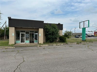 /international/us/223-abbe-road-n-elyria-oh-110101257749/