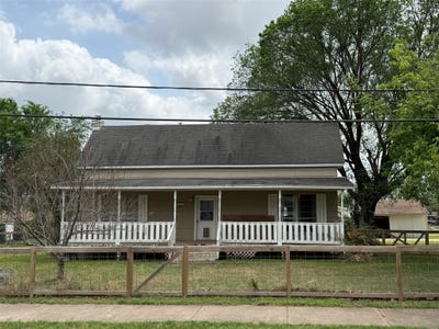 /international/us/280-w-4th-street-crawford-tx-110107164963/