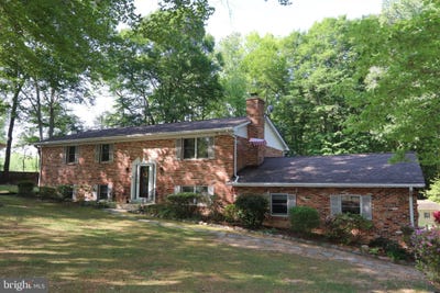 /international/us/3901-stoneybrook-road-white-plains-md-110099204410/