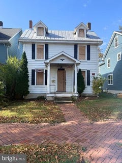 /international/us/142-cherry-street-mount-holly-nj-110103236519/