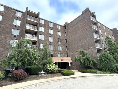 /international/us/225-s-rohlwing-road-palatine-il-110109597479/