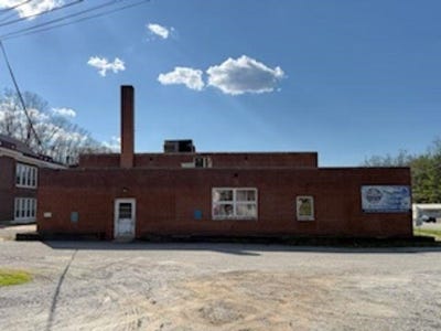 /international/us/6012-virginia-avenue-pembroke-va-110107348945/