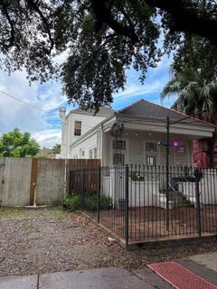 /international/us/4807-magazine-street-a-new-orleans-la-110110389992/