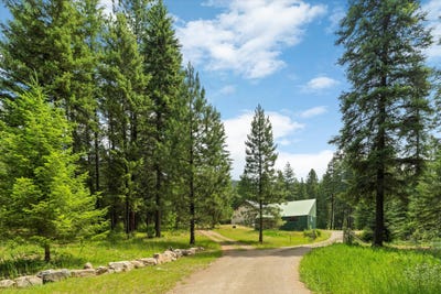 /international/us/90-ocallahan-lane-trout-creek-mt-110100752087/