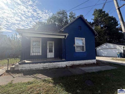 /international/us/1453-walnut-street-terre-haute-in-110120555351/
