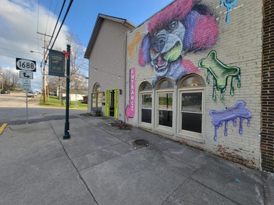 /international/us/3364-main-street-stamping-ground-ky-110106616543/